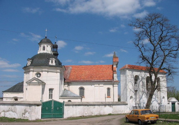 Image - Korets: Saint Anthony Roman Catholic Church (1533).